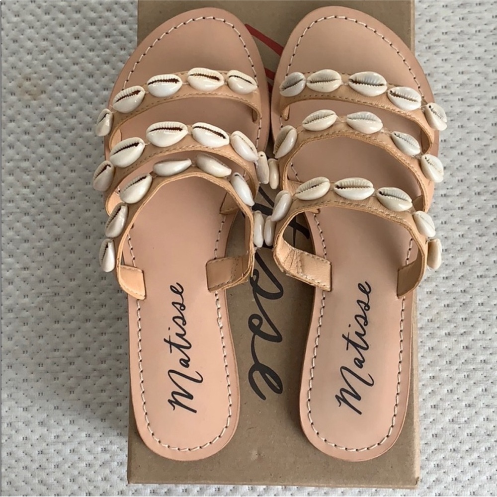 Matisse Tan Shell Embellished Sandals